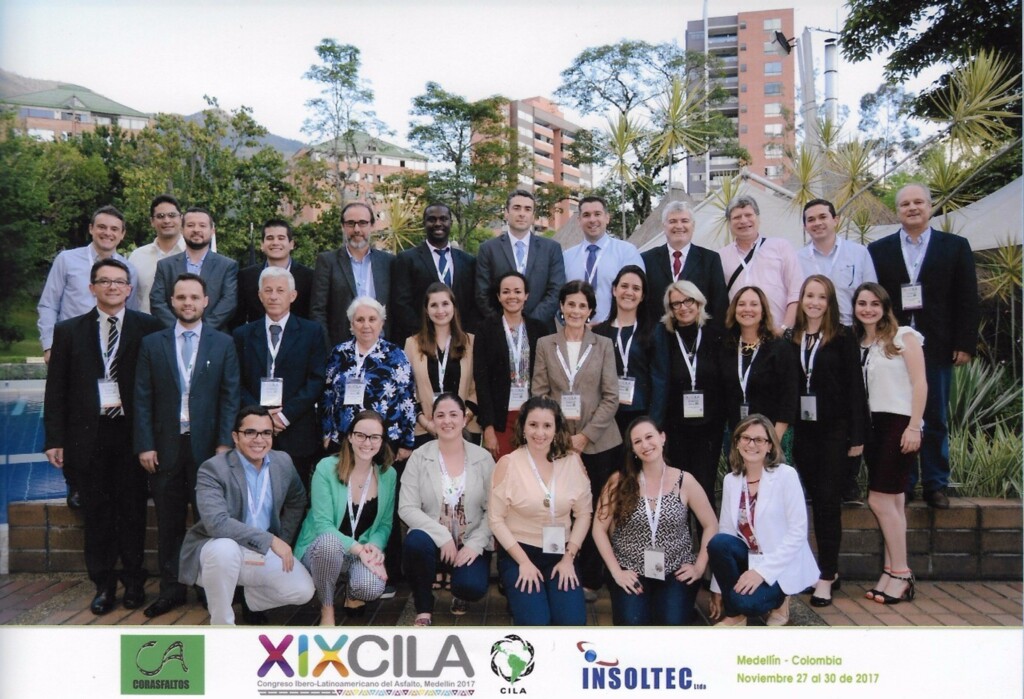  - Grupo brasileiro em Medellin