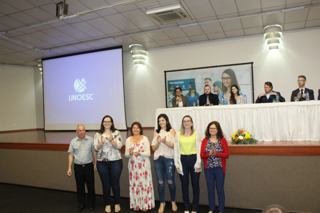  - Comissão que auxiliou na organização do simpósio