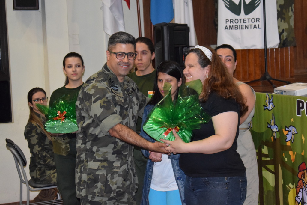 De forma inédita, Polícia Ambiental lança cartilha para cegos