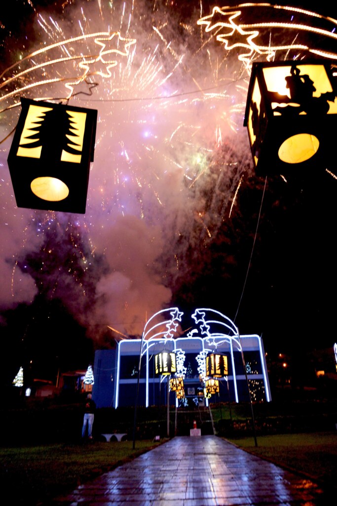 24ª Noite das Lanternas abre programação natalina em Ipira