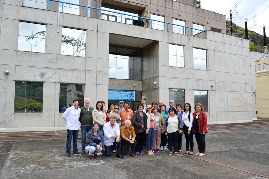 Grupo de idosos de Mariano Moro (RS) realiza visita à Usina Hidrelétrica Itá