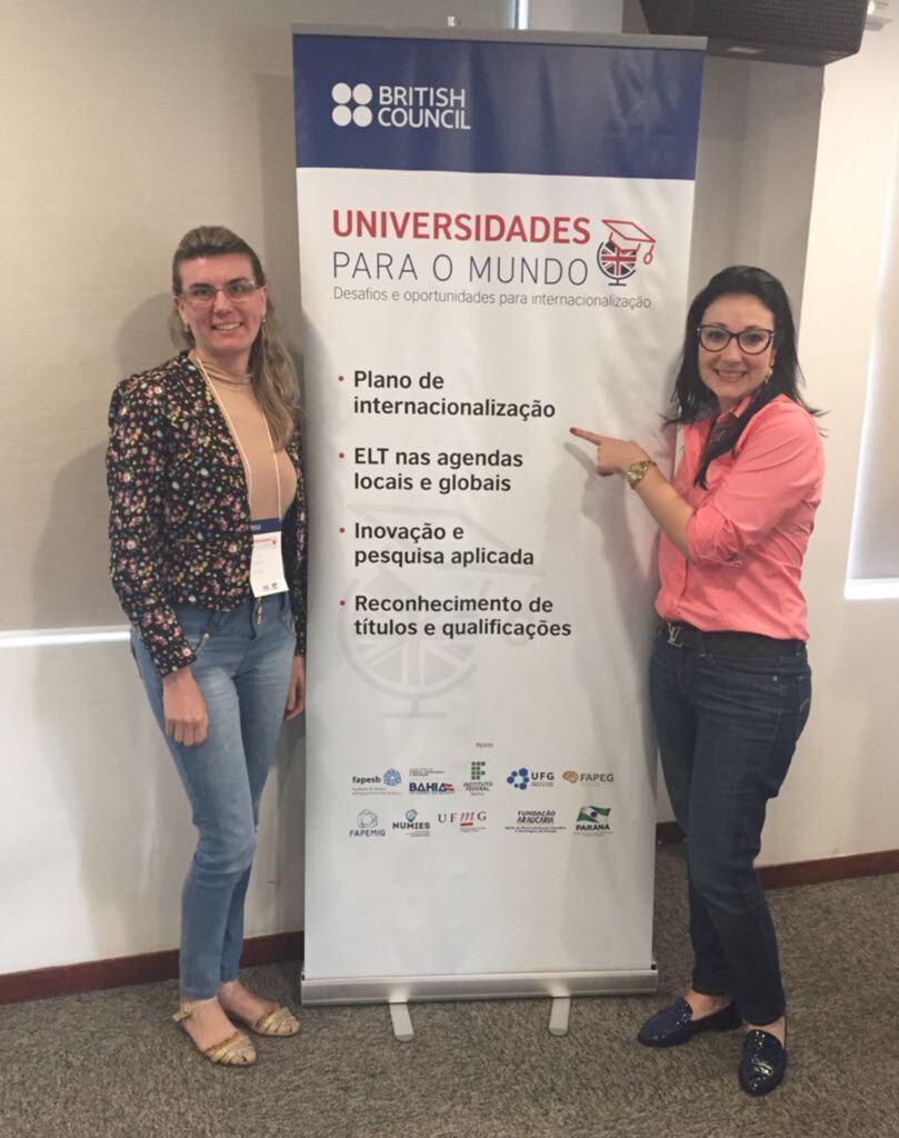  - Glaucia de Cesaro Luth e Kaline Zeni.