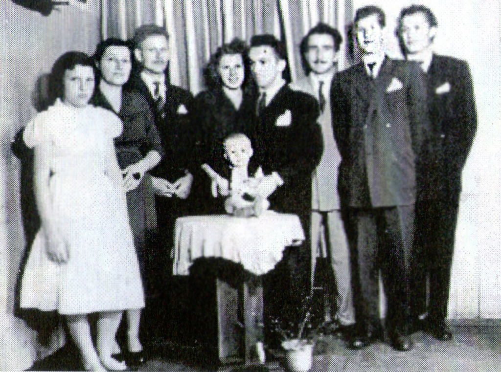  - A foto é das décadas de 1950, sendo da família Ângelo Olivo e Matilde Ferro Olivo.