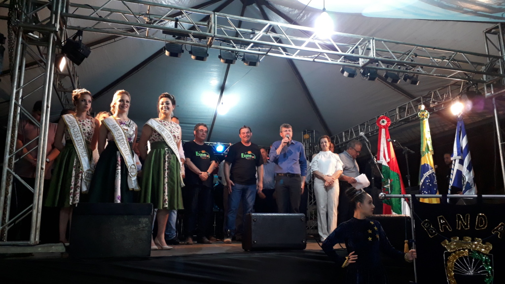 Abertura oficial da Expovale Capinzal 2017 ocorreu na sexta-feira