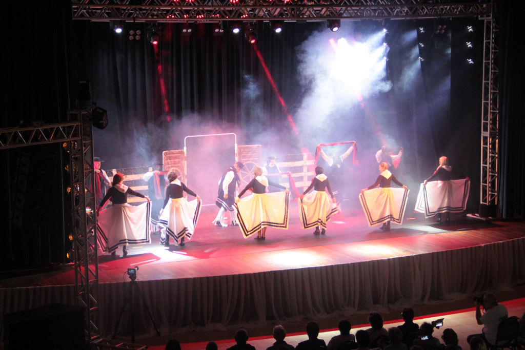 2º Noite de Festival de Dança da Terceira Idade de Piratuba
