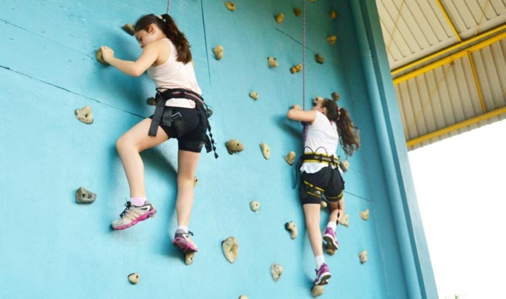  - Programação da colônia de férias envolve atividades de lazer e aprendizagem, por meio de ações esportivas, artísticas e culturais.