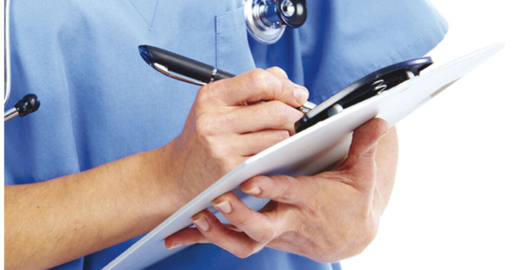 Solicitação de exames e revalidação de receitas somente com médicos