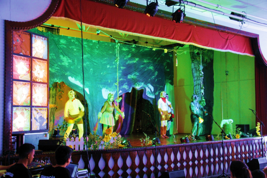 Espetáculo teatral