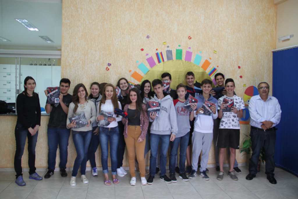 Novos uniformes escolares