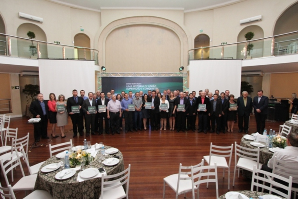  - Homenagem aos participantes da construção do livro.