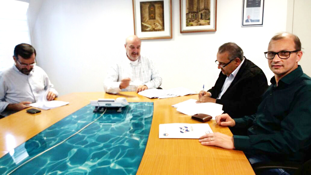 Assinado Contrato de Programa entre Piratuba e Casan