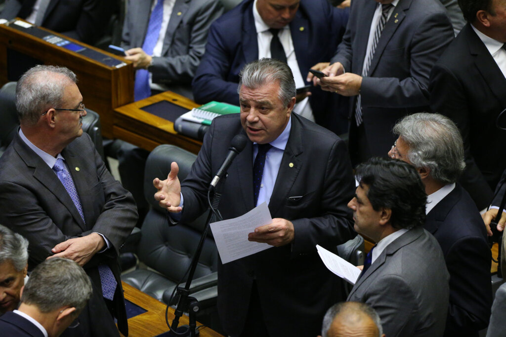 Projeto de Lei 7606 de 2017