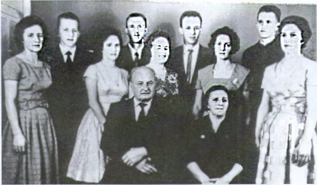  - Família de Jacó Maestri e Albina Germani Maestri, na década de 1950.