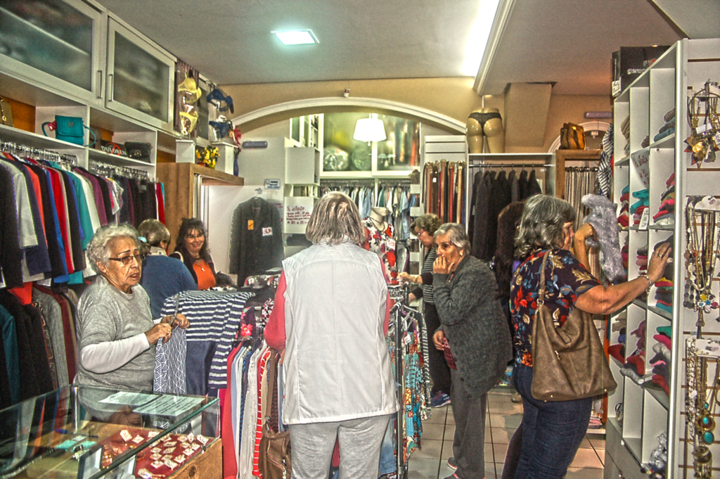 Argentinos fazem compras na Barison Modas- cidade de Capinzal (SC)