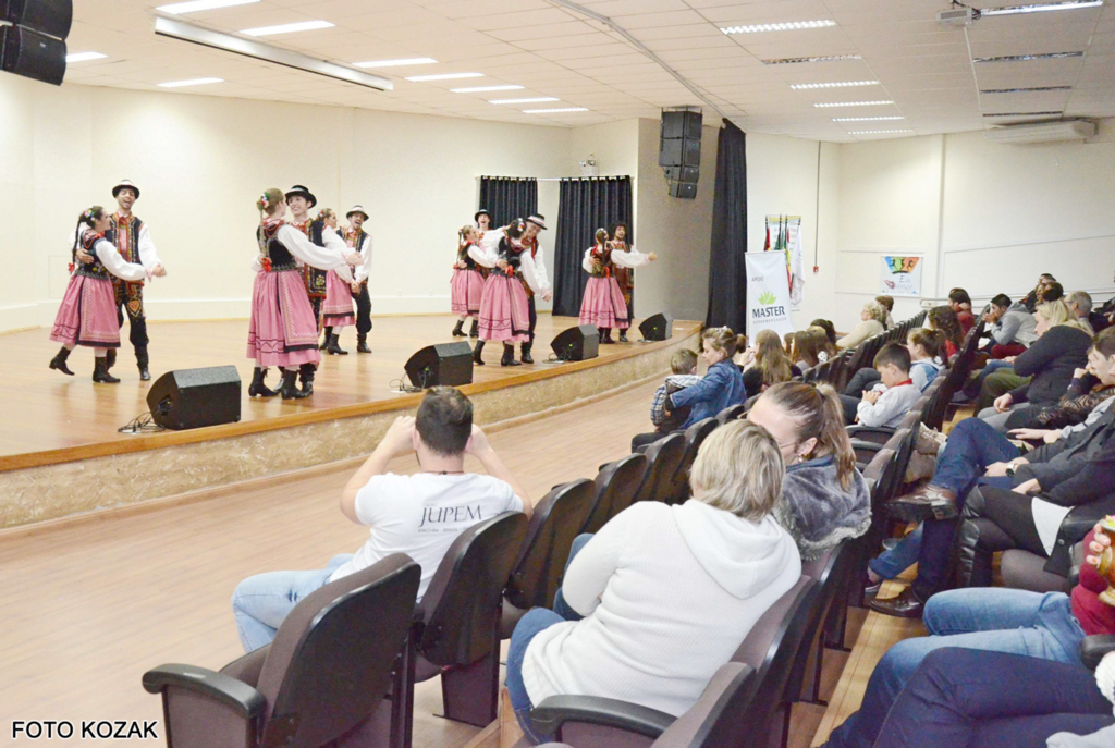 Grupo JUPEM dá um show de dança em Alto Bela Vista