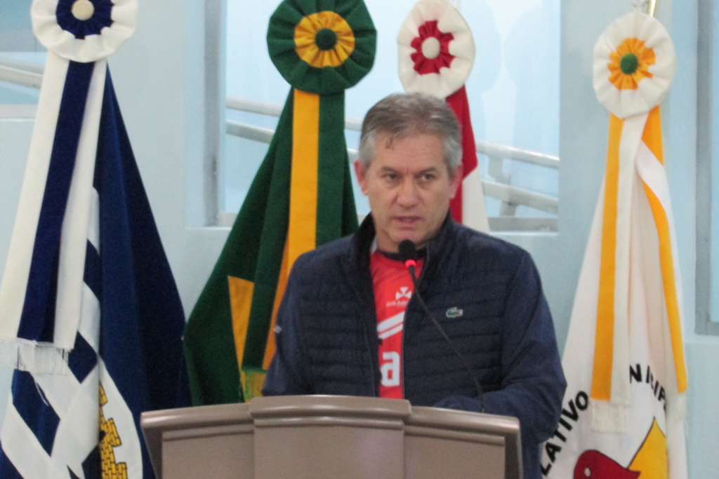  - Ademar Casagrande (Presidente da Associação Desportiva AGN Capinzal).