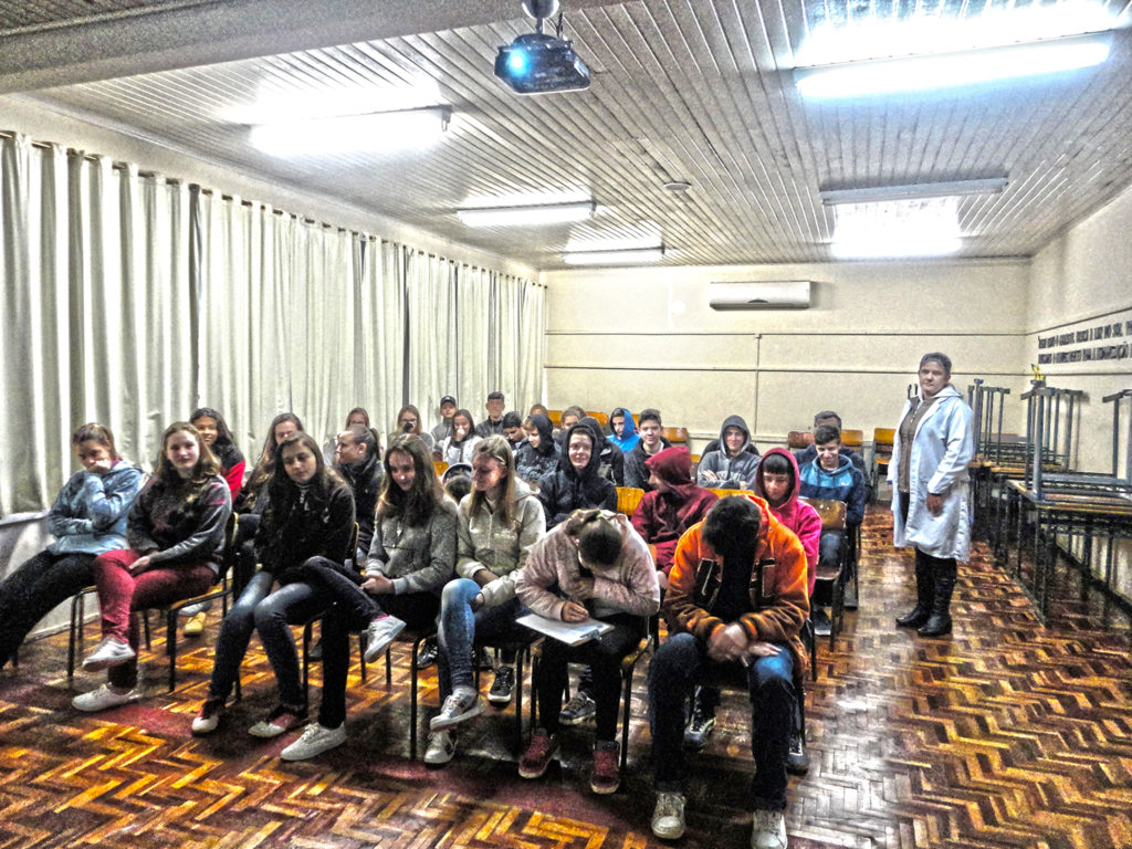 Palestra sobre a Influenza é tema em Escolas de Ipira