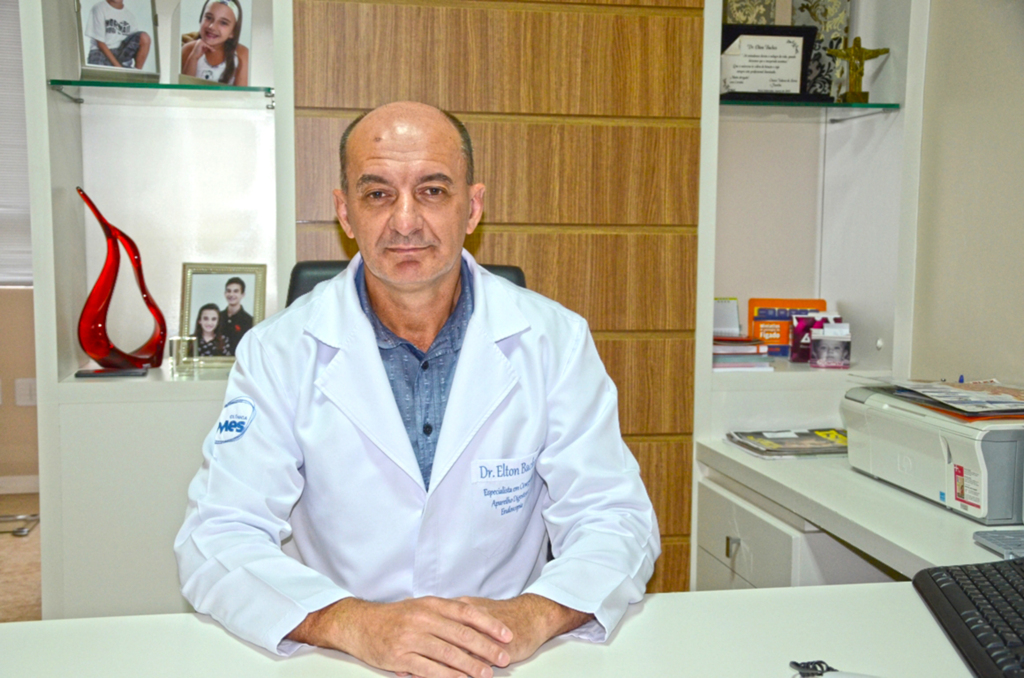  - Dr. Elton Backes é especialista em endoscopia e cirurgia do aparelho digestivo e cooperado da Unimed Chapecó (Fotos Unimed Chapecó).