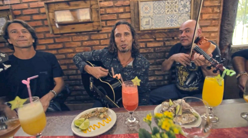 Bar de ostras de Santo Antônio de Lisboa inova em promoção em parceria com a banda Dazaranha