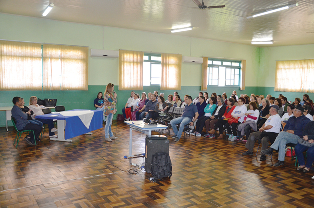 Informações sobre cuidados e prevenção  do AVC à população anitense