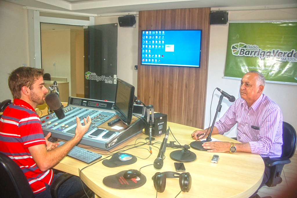  - Entrevista da Rádio Barriga Verde e com registro de O TEMPO ? um jornal de fato.