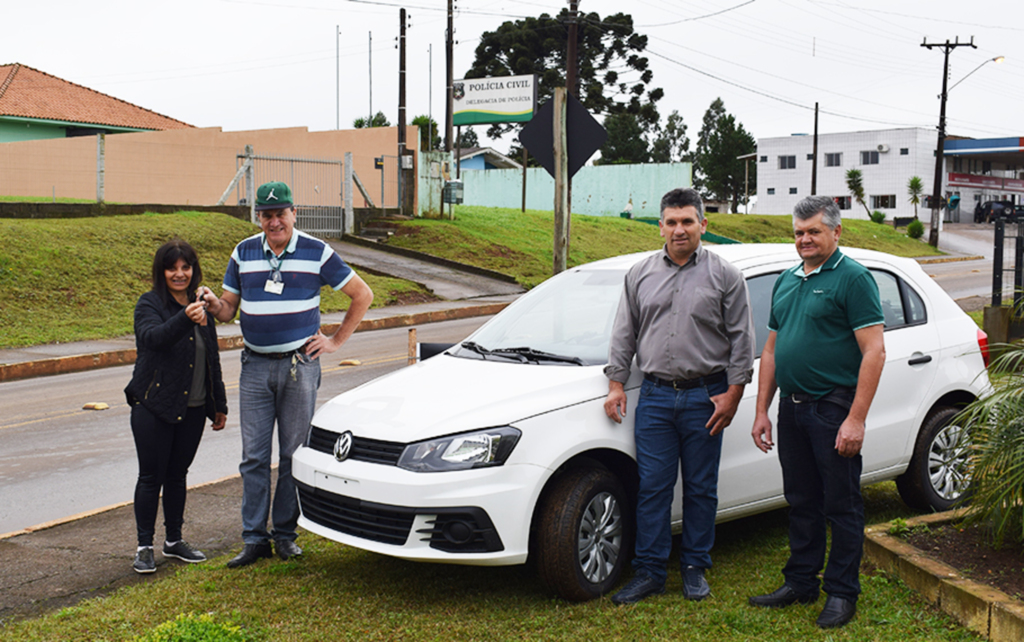 Secretaria de Saúde de Cerro é contemplada com novo veículo