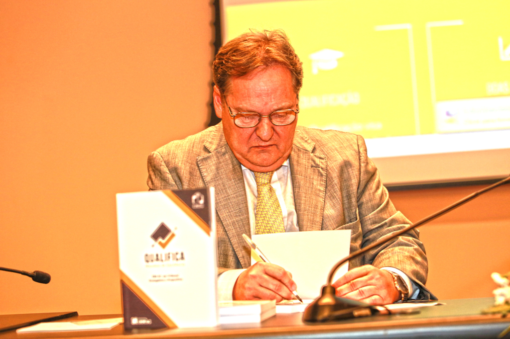  - Presidente do TRE-SC, desembargador Cesar Augusto Mimoso Ruiz Abreu.