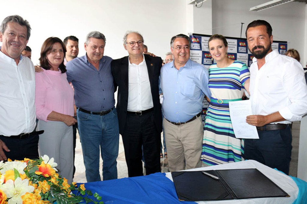 Governador autoriza nova etapa das obras de ampliação do Hospital Tereza Ramos