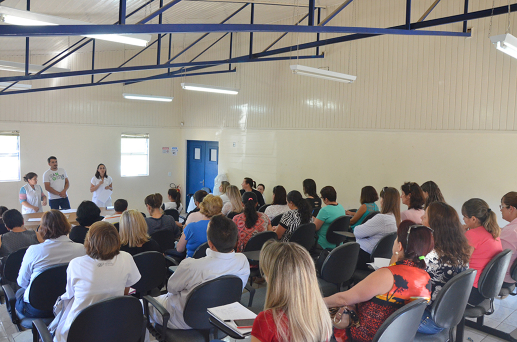 Agentes de saúde participam de capacitação sobre Diabetes e prevenção a Dengue em Anita Garibaldi