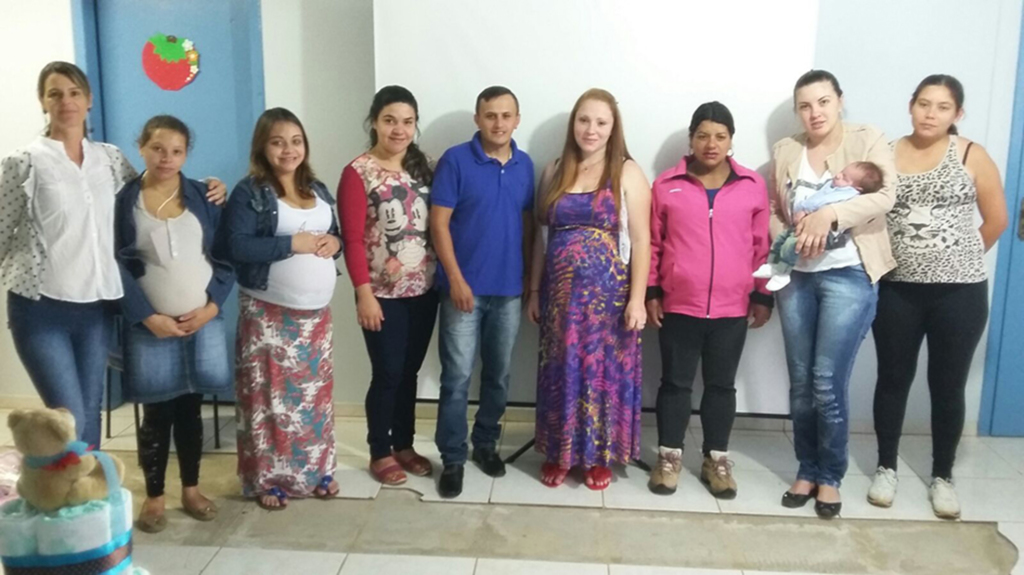 Grupo de gestantes encerra atividades com entrega de kits em Vargem