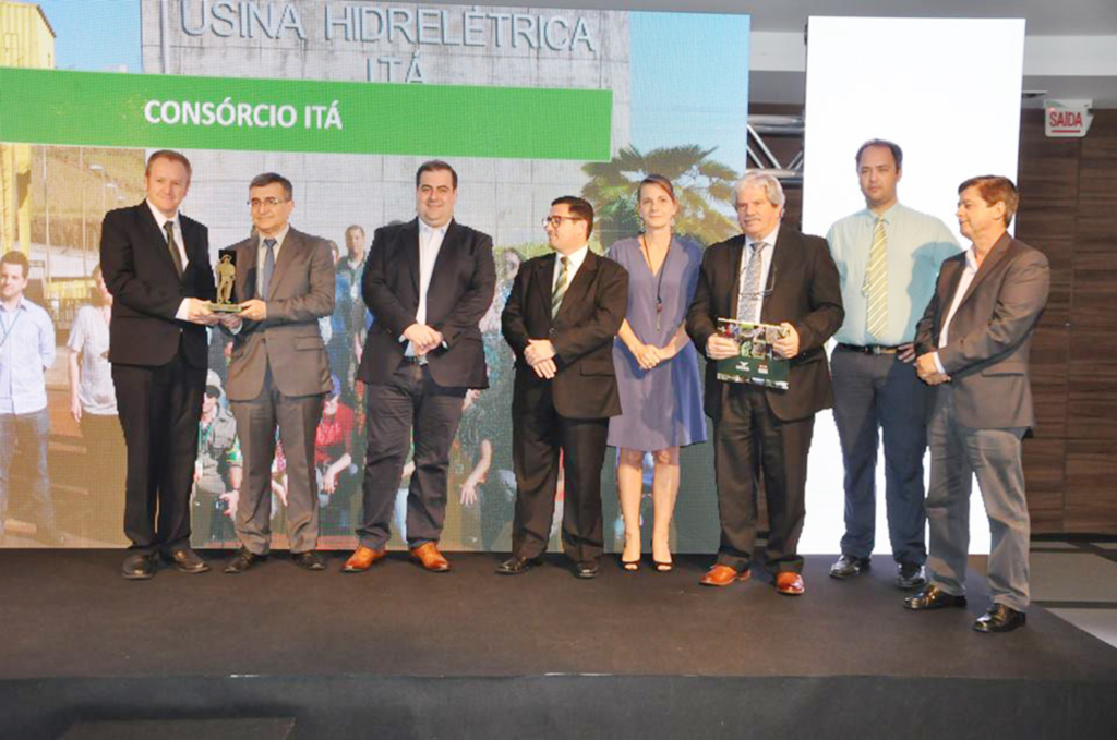 Consórcio Itá recebe prêmio Fritz Müller da Fatma em Florianópolis