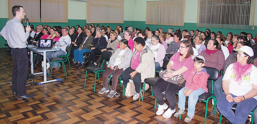 Secretaria de saúde promoveu palestra com Mastologista