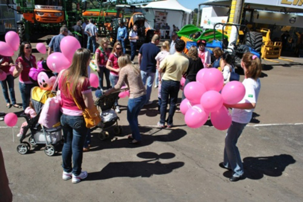 Efapi ganha novas cores com a campanha ?Outubro Rosa?