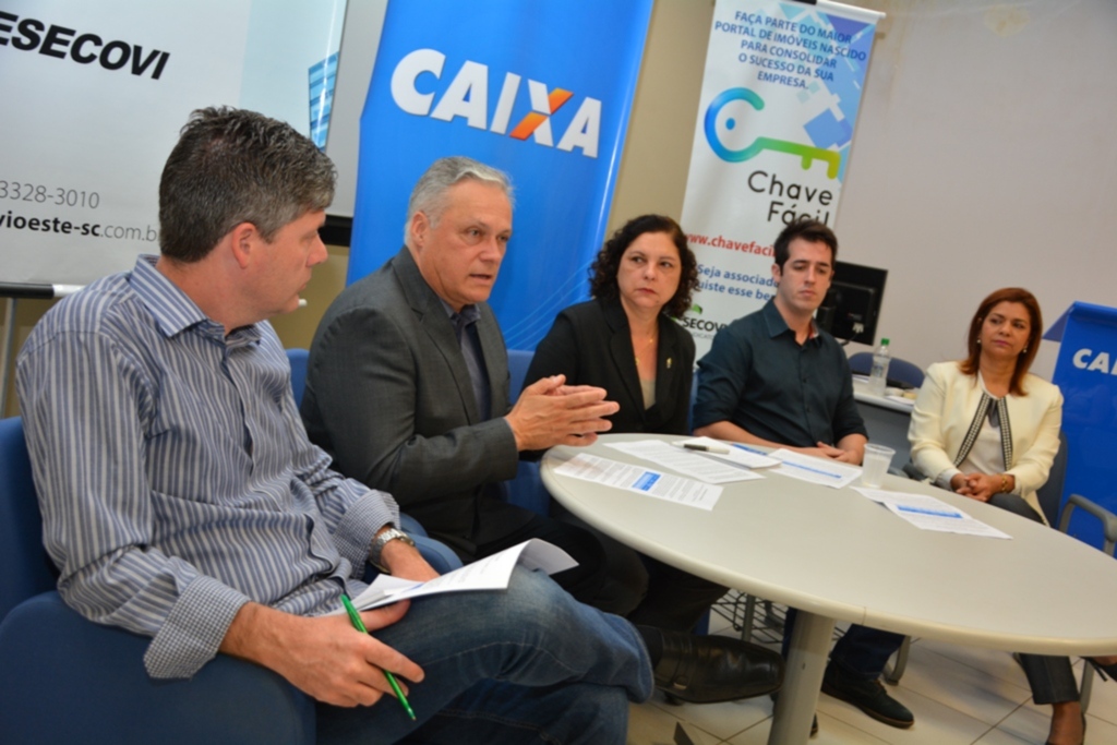  - CAIXA, Secovi-Oeste/SC e Sinduscon/Oeste em coletiva de imprensa