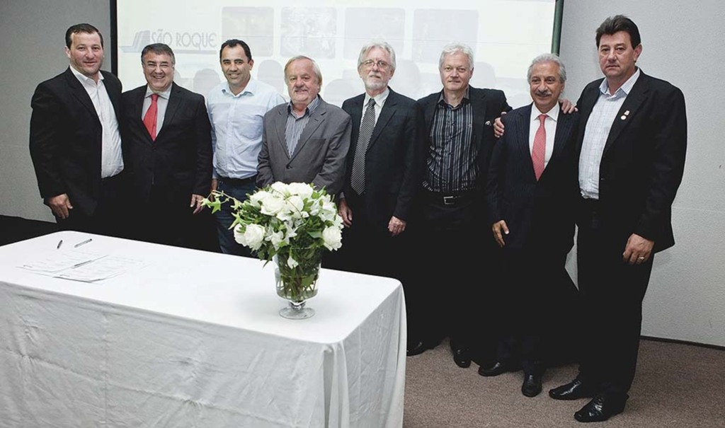 Secretário Abelha participa de assinatura de contrato para construção da UHE São Roque
