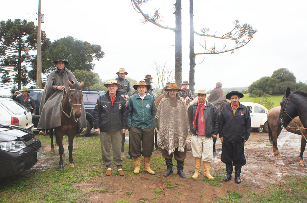 Cavalgada em Pinhal da Serra na Semana Farroupilha 2013