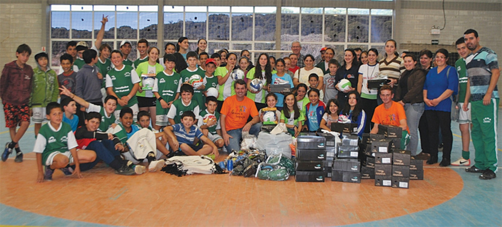 Projeto Escola de Futsal e Voleibol inicia terceiro ano de atividades em Pinhal da Serra