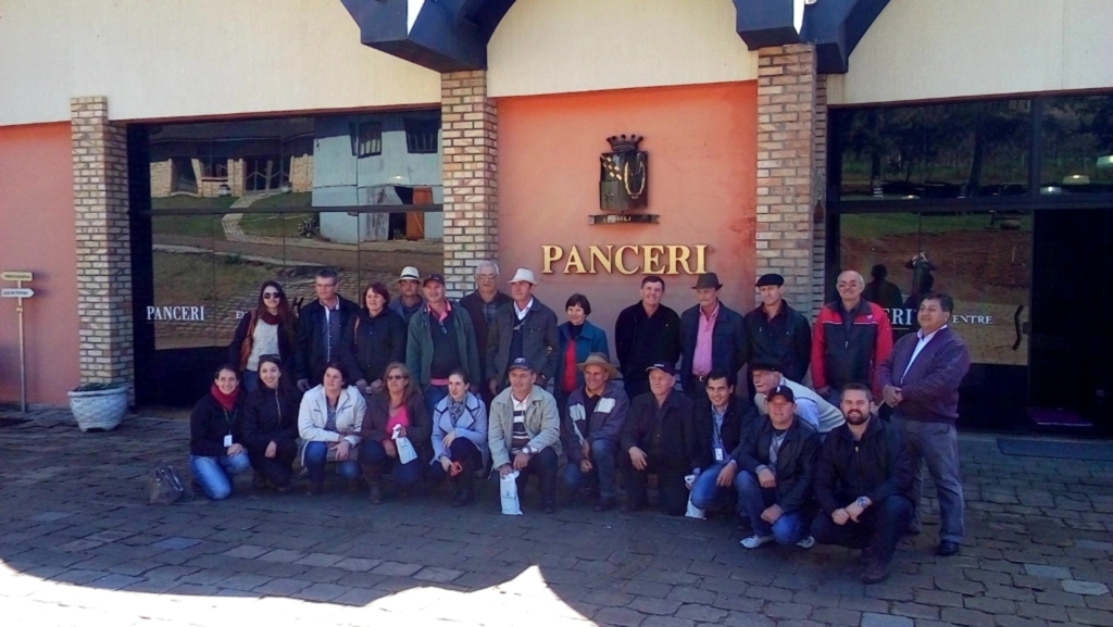 Epagri de Lageado Grande - Grupo de vitivinicultores Lajeado Grande conhece Vinícola Panceri
