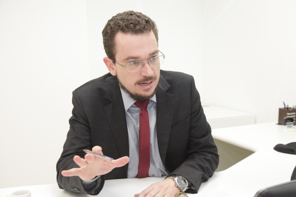 Eduardo G. de Oliveira/Agência AL. - Promotor de Justiça Samuel Dal-Farra Naspolini, coordenador do Centro de Apoio Operacional da Moralidade Administrativa do MP-SC.