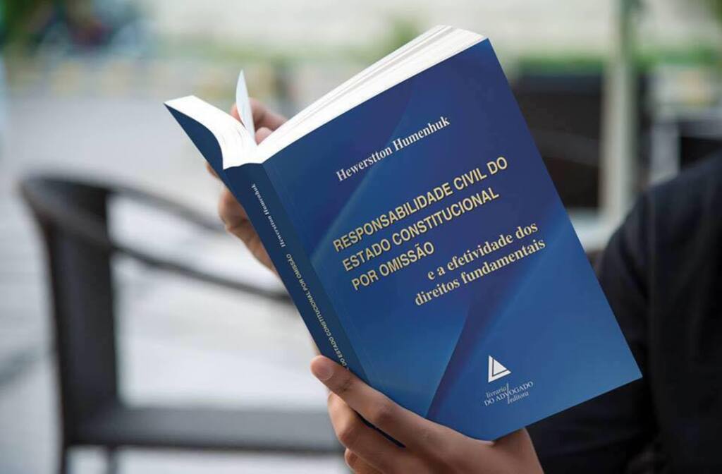  - Professor Hewerstton Humenhuk lançará seu livro durante o evento