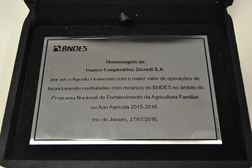  - Homenagem BNDES ao Sicredi.