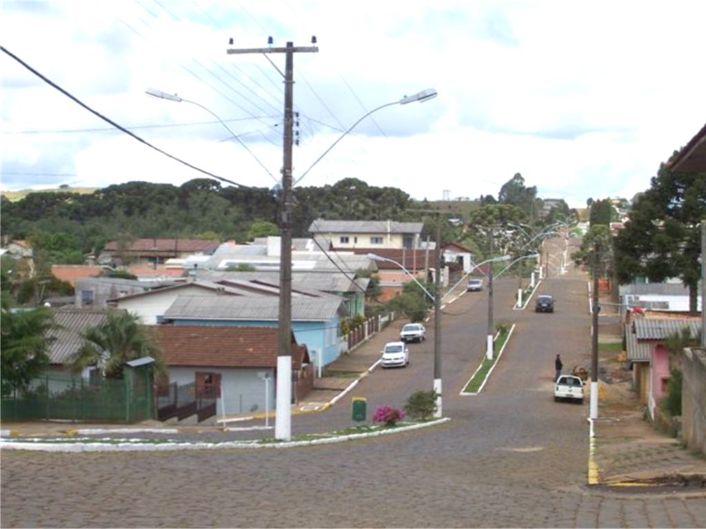 Secretaria de obras trabalhando nas estradas do município