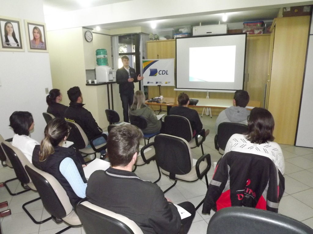 Projeto 'CDL Crescendo com Você'