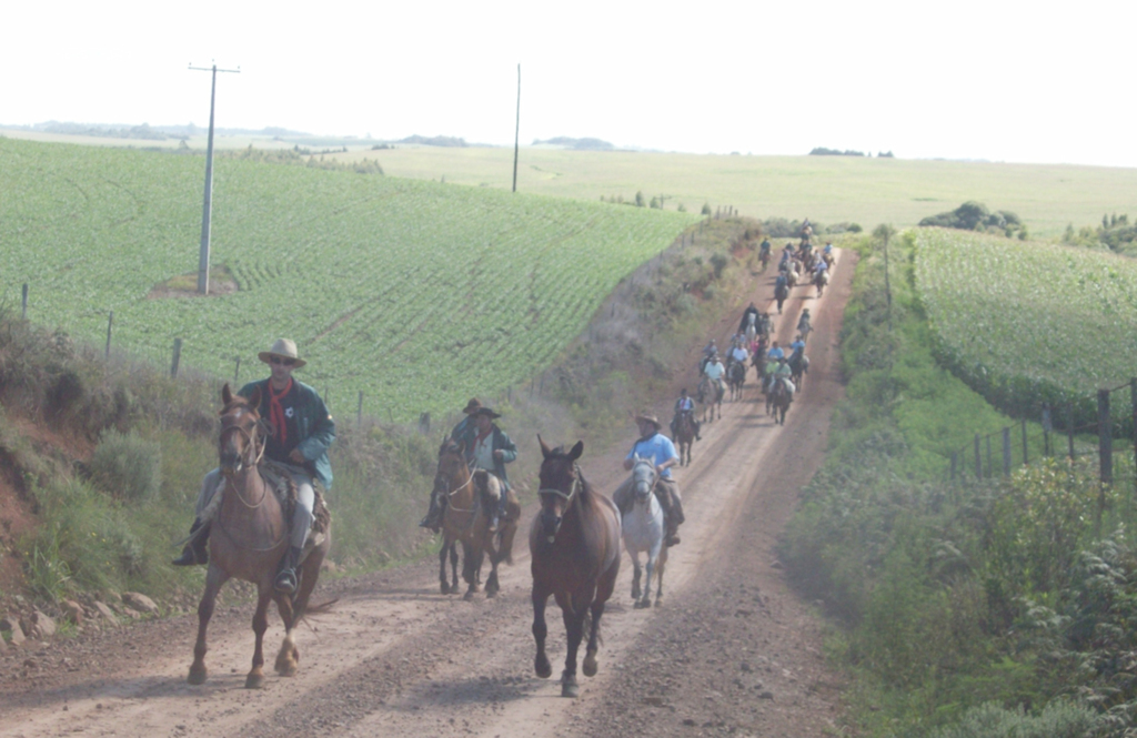 Participação intensa de Pinhal no Rodeio Internacional de Vacaria