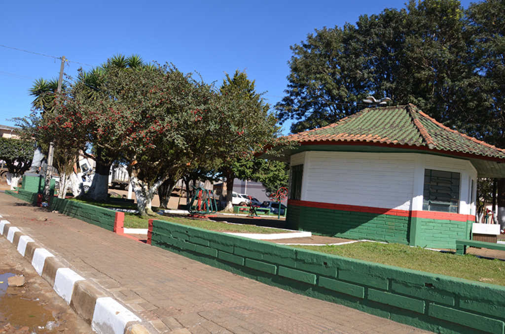 Praça da Cacimba foi revitalizada