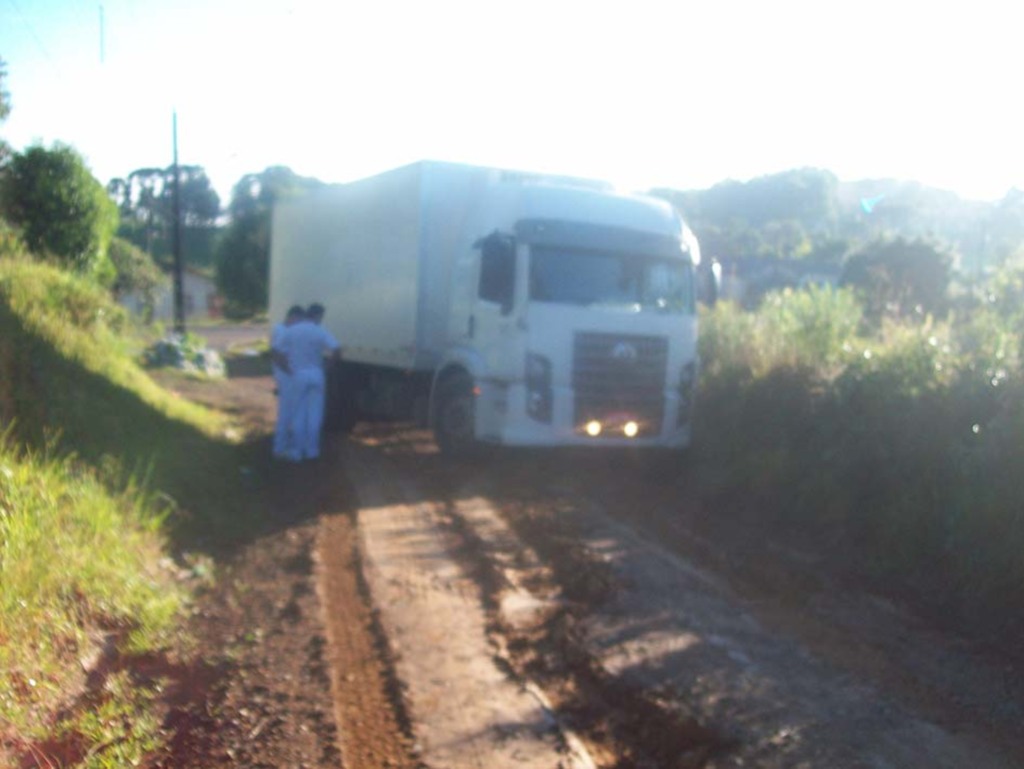 APAE recebe veículo para fazer o transporte de alunos