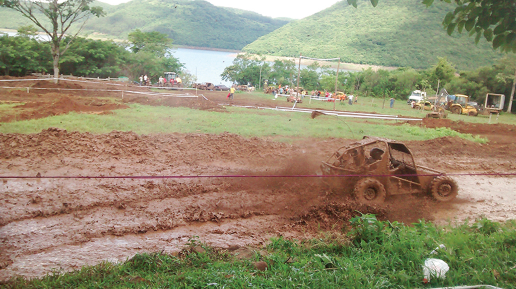 Final de semana foi de adrenalina no Camping do Andrinho em Pinhal da Serra