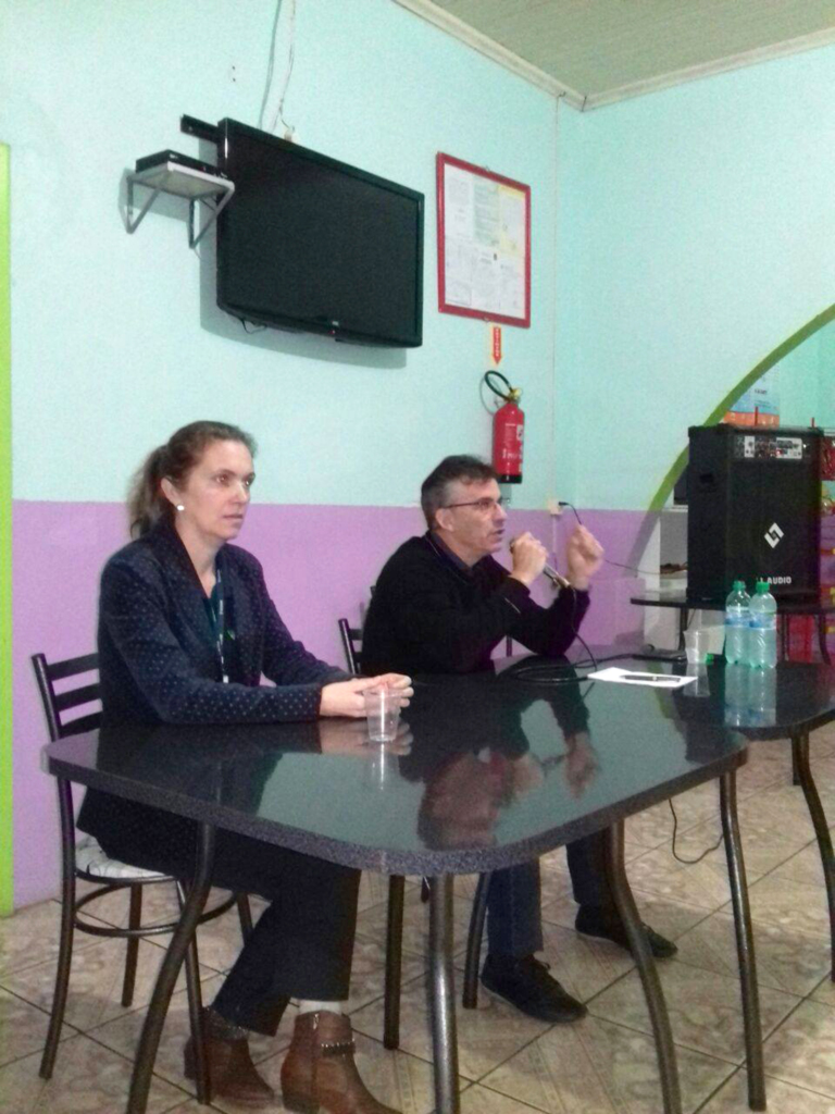 Sicoob realiza reunião no distrito da Barra do Leão