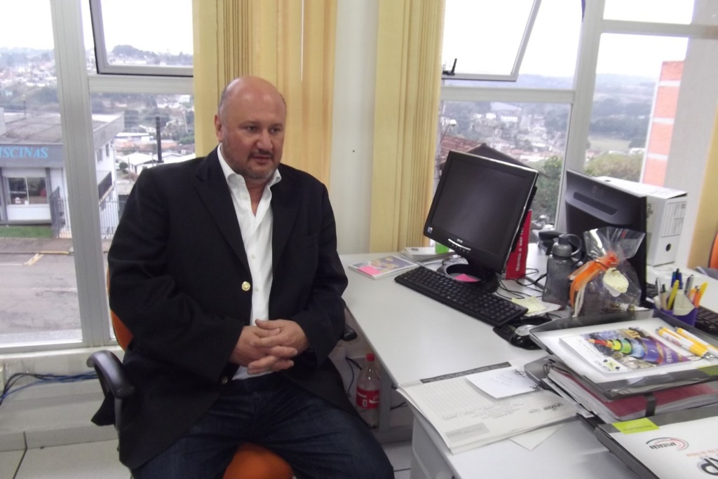 Jor. Adelcio Machado dos Santos (MTE/SC nº 4155 - JP) Diretor Regional da Associação Catarinense - Jor. Adelcio Machado dos Santos (MTE/SC nº 4155 - JP) Diretor Regional da Associação Catarinense de Imprensa (ACI)