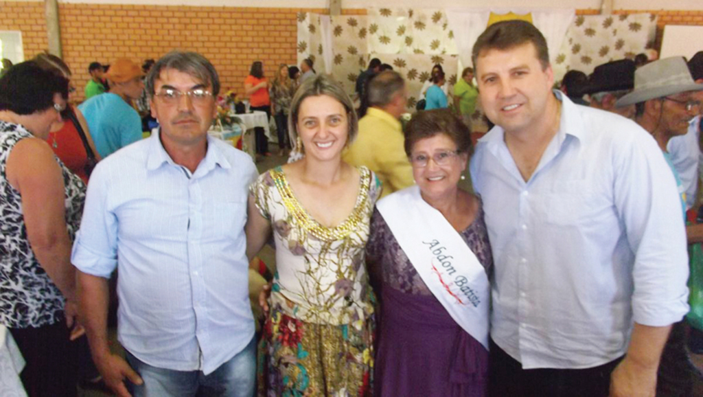 Rainha da 3ª Idade representa Abdon Batista em concurso regional